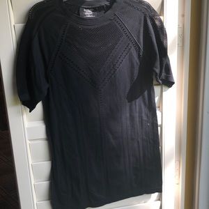 28 inch long Large ATHLETA work out shirt.
